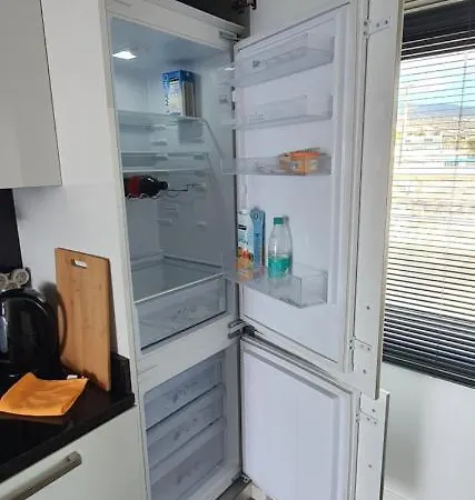 Apartment T2-5m Aeroporto Cr7 *