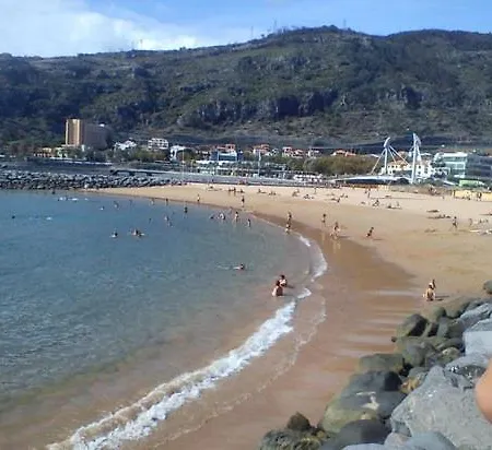 Apartment T2-5m Aeroporto Cr7 *